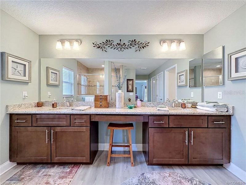 Furnished interior view inside a new home in The Fairways At Twisted Oaks, Beverly Hills (Image 19).