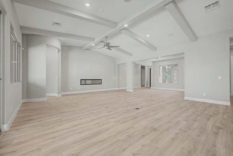 Spacious, unfurnished interior of a new home in Bellero Estates, Queen Creek (Image 20).