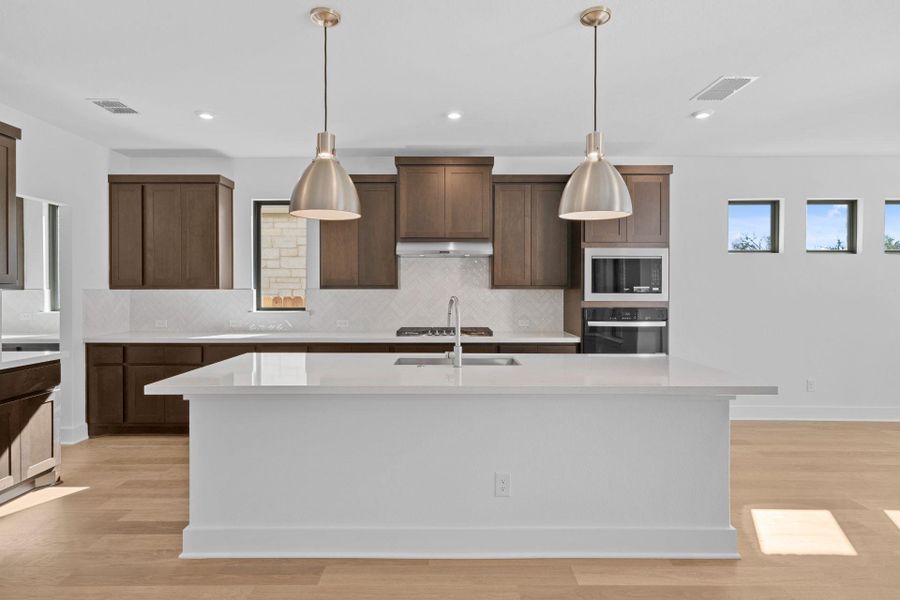 Gorgeous Open Concept Kitchen