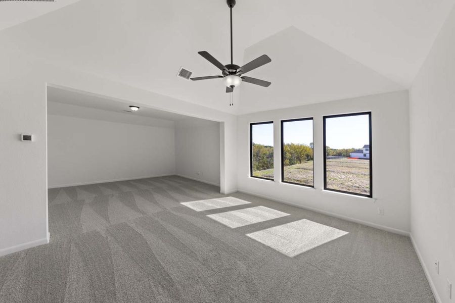 Spacious, unfurnished interior of a new home in Park Hills, Rockwall (Image 24).