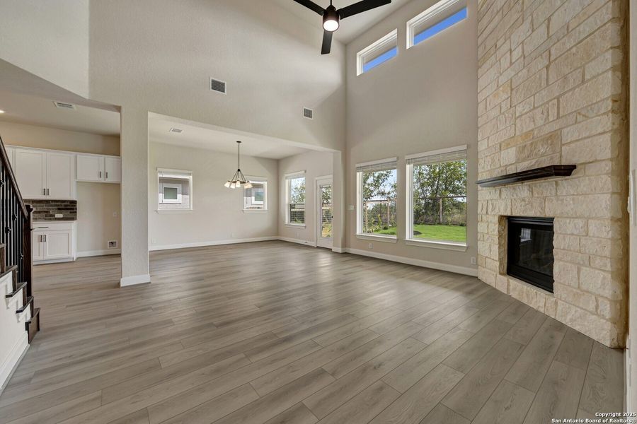 Spacious, unfurnished interior of a new home in The Crossvine 55’, Schertz (Image 16).