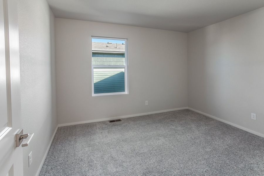 Spacious, unfurnished interior of a new home in Trailside, Timnath (Image 17).