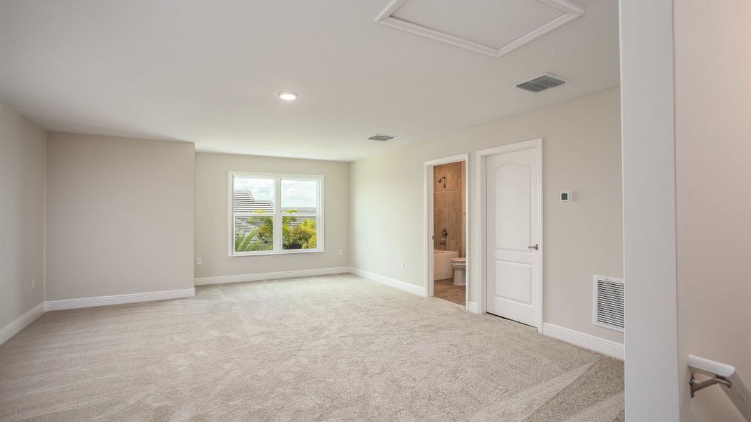 Representative unfurnished interior of a home built from the Sienna by Maronda Homes in Winding River, St. Marys (Image 18).