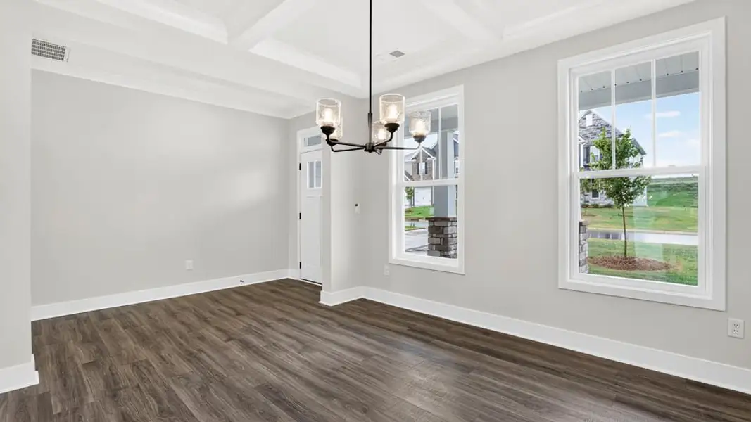 Spacious, unfurnished interior of a new home in Cottonwood Ridge, Piedmont (Image 22).