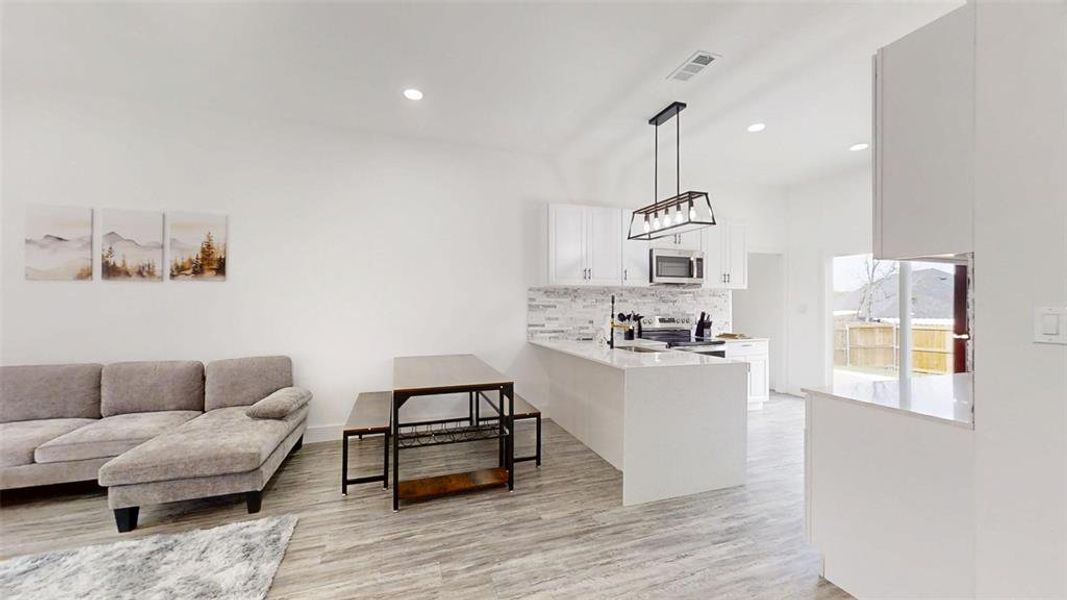 Furnished interior view inside a new home in , Granbury (Image 15).