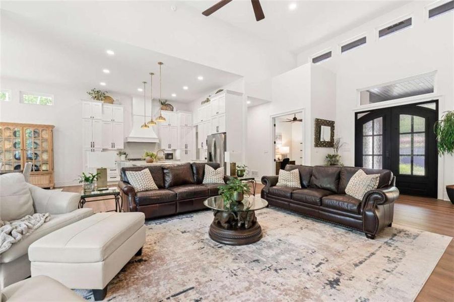 Furnished interior view inside a new home in , Whitesburg (Image 15).