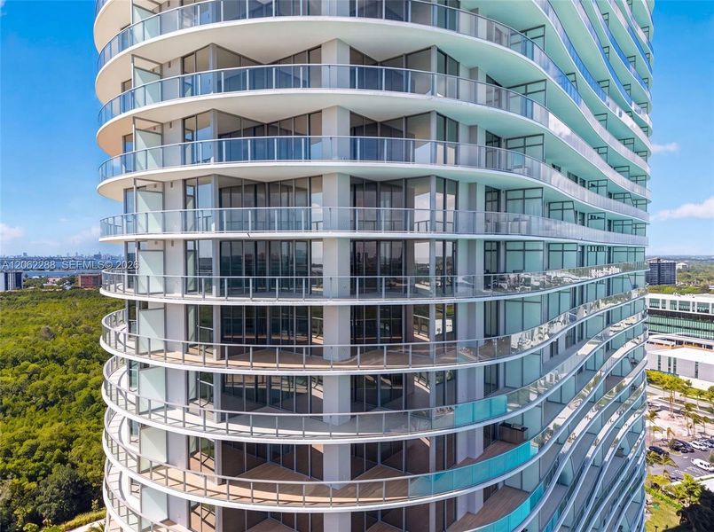 Condo located in North Miami, FL showcasing its design and architecture (Image 19). Condo located in North Miami, FL showcasing its design and architecture (Image 19).