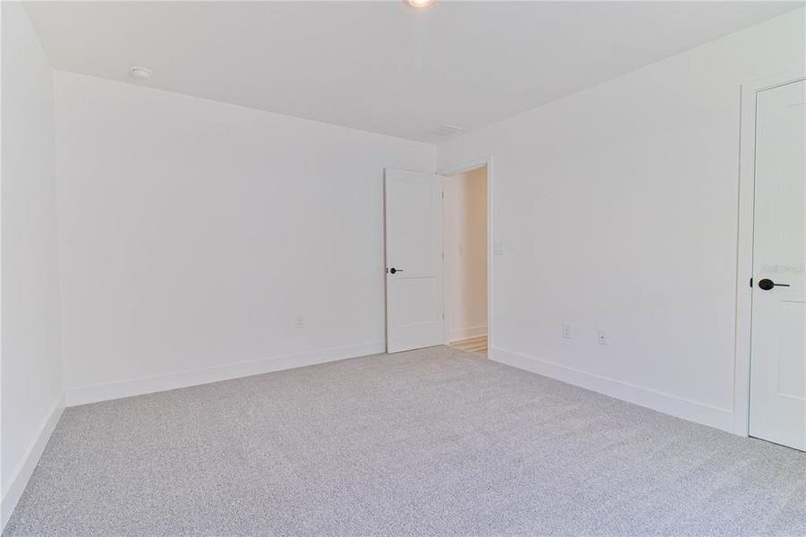 Spacious, unfurnished interior of a new home in Briarwood, Alachua (Image 22).