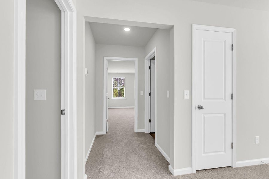 Spacious, unfurnished interior of a new home in Wildcat Chase, Summerville (Image 21).