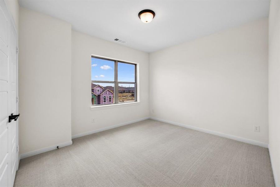 Spacious, unfurnished interior of a new home in Tavolo Park Cottages, Fort Worth (Image 20). Spacious, unfurnished interior of a new home in Tavolo Park Cottages, Fort Worth (Image 20).