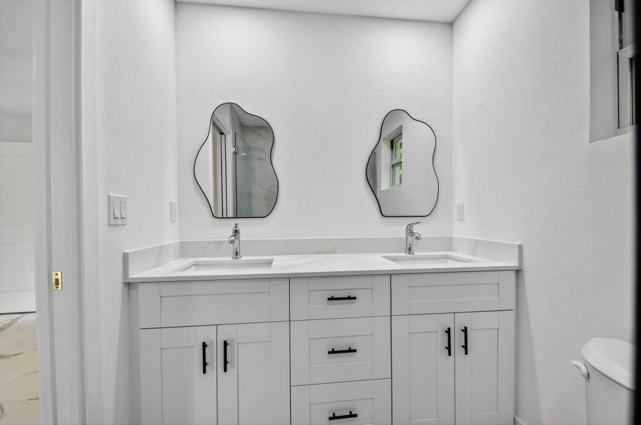 Image 21 of a home in .