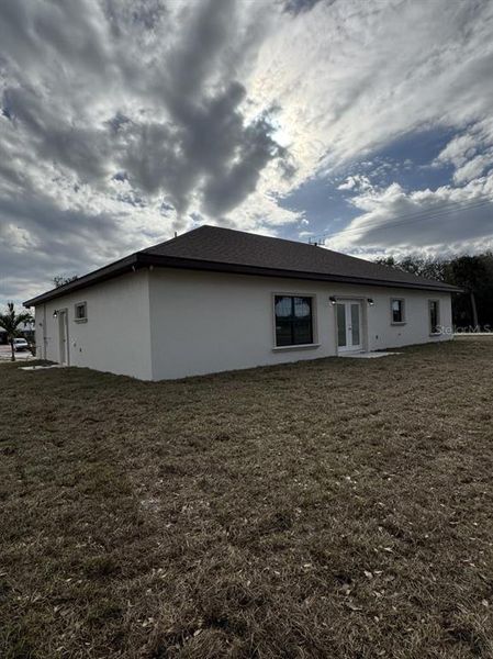 Exterior details and patio area of a home in , Okeechobee (Image 24).