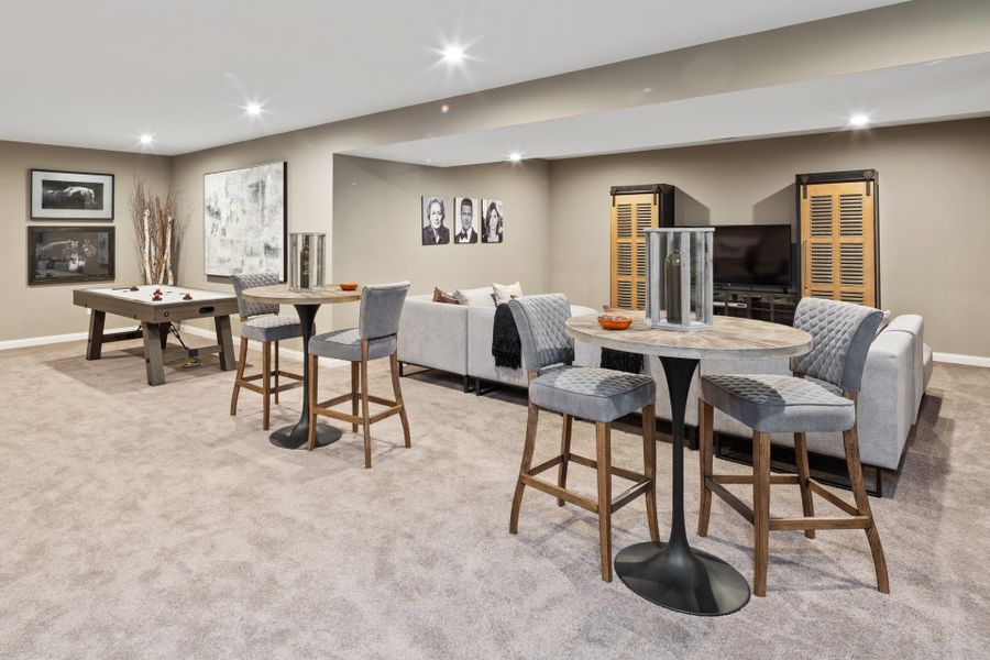Representative furnished interior of a home built from the Everett by Fischer Homes in Woodberry, Canton (Image 31).