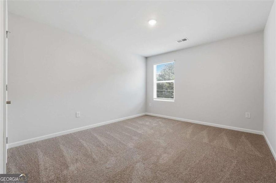 Spacious, unfurnished interior of a new home in Parkway James, Snellville (Image 20). Spacious, unfurnished interior of a new home in Parkway James, Snellville (Image 20).