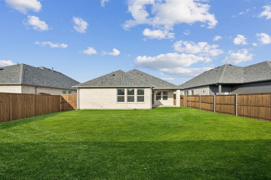 Exterior details and patio area of a home in Sicily, Princeton (Image 3).