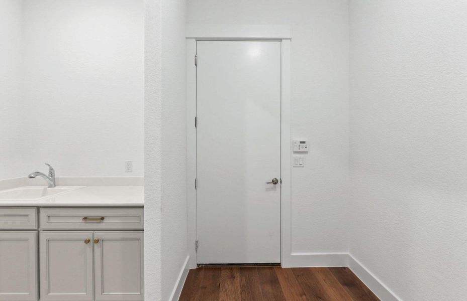 Spacious, unfurnished interior of a new home in Sun City Texas, Georgetown (Image 21). Spacious, unfurnished interior of a new home in Sun City Texas, Georgetown (Image 21).