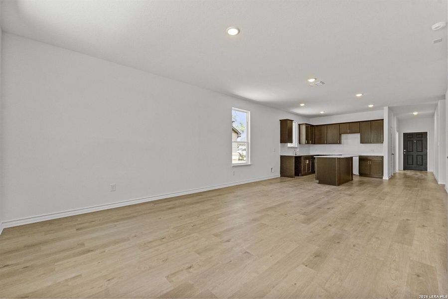Spacious, unfurnished interior of a new home in Corley Farms, Boerne (Image 28).