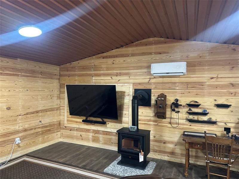 Image 38 of a home in .