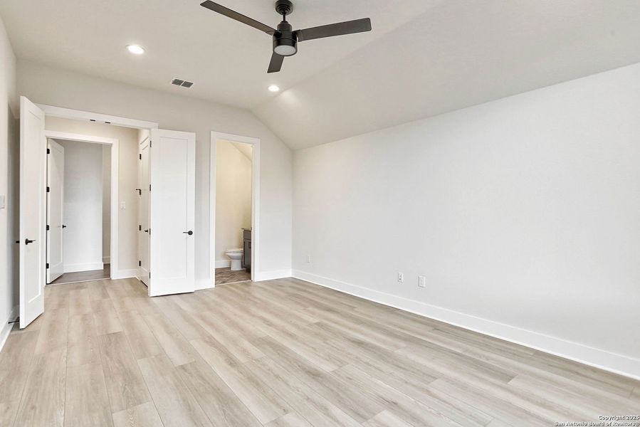 Spacious, unfurnished interior of a new home in Legacy at Lake Dunlap, New Braunfels (Image 40). Spacious, unfurnished interior of a new home in Legacy at Lake Dunlap, New Braunfels (Image 40).