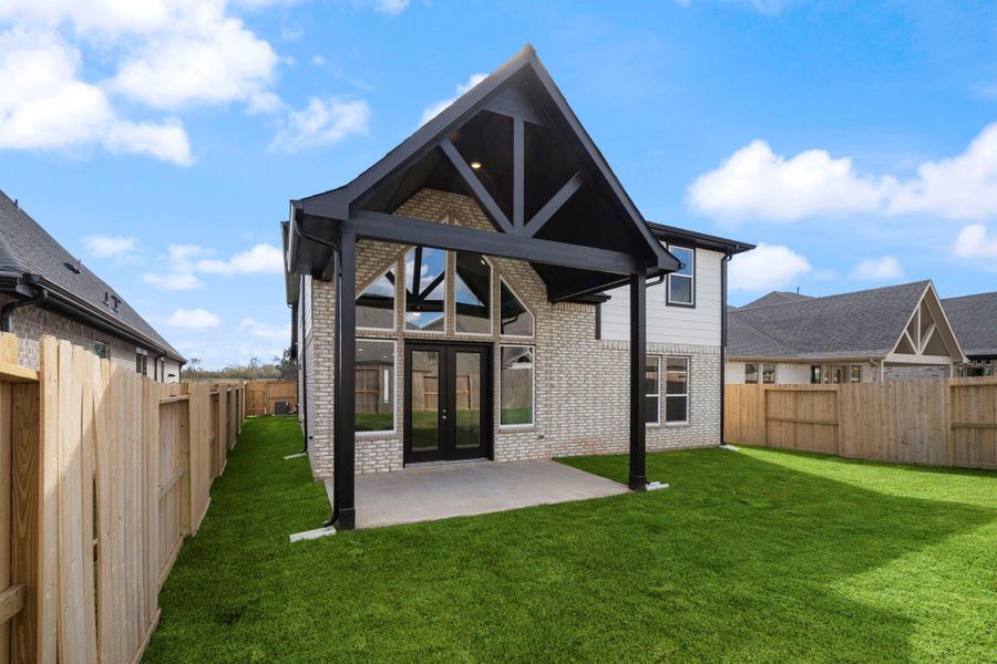 Exterior details and patio area of a home in Sienna 45', 50', Missouri City (Image 21). Exterior details and patio area of a home in Sienna 45', 50', Missouri City (Image 21).