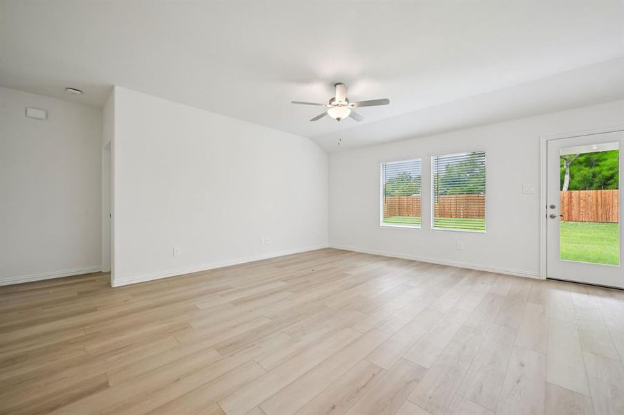 Spacious, unfurnished interior of a new home in Westmoor, Sherman (Image 15). Spacious, unfurnished interior of a new home in Westmoor, Sherman (Image 15).