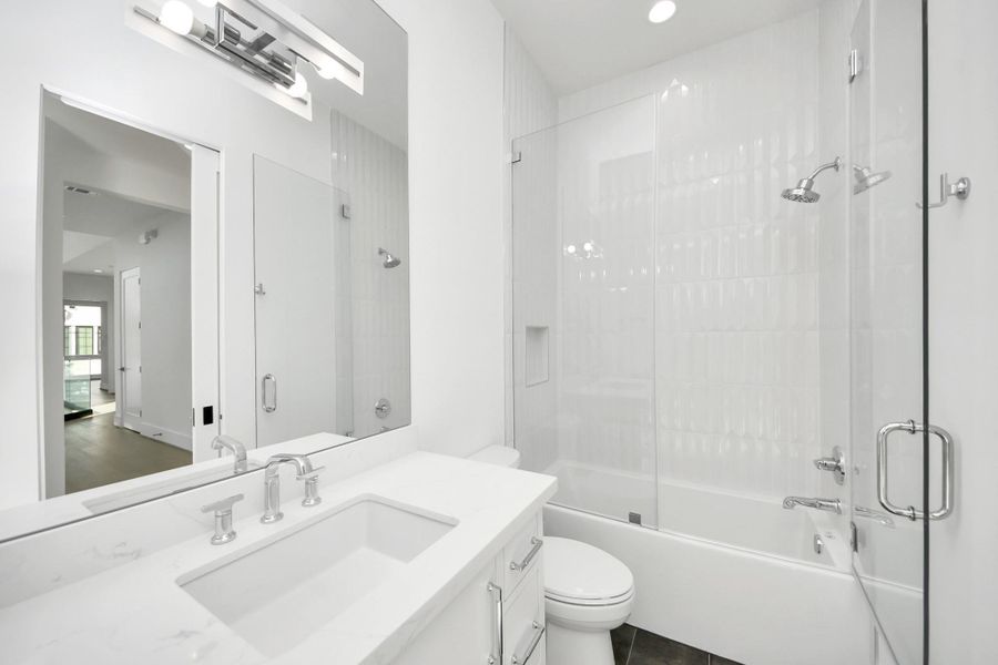 Furnished interior view inside a new home in , Houston (Image 10).