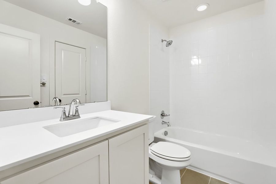 2204 Atlas - Full Bathroom