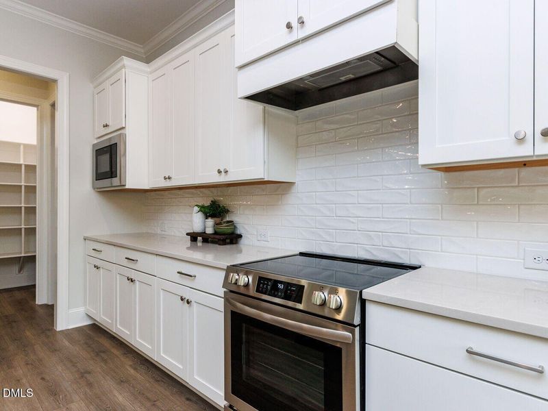 014-1280x960-kitchen