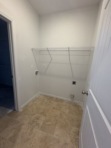 Spacious, unfurnished interior of a new home in Burton Farms, Smyrna (Image 4).