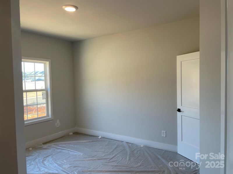 Image 13 of a home in Kerns Ridge.