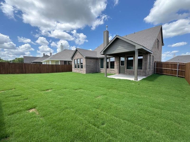 Exterior details and patio area of a home in Cedar Ridge Estates, Anna (Image 4).