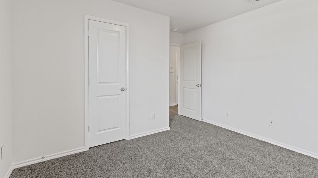 Spacious, unfurnished interior of a new home in Creeks at Burnett Trail, Canton (Image 15).
