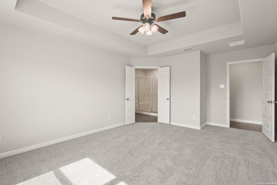 Spacious, unfurnished interior of a new home in Swenson Heights, Seguin (Image 15).