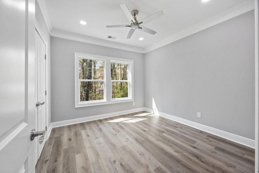 Spacious, unfurnished interior of a new home in , Acworth (Image 18).