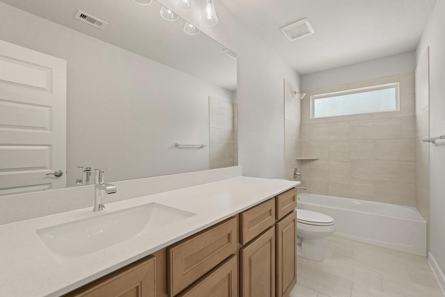 Furnished interior view inside a new home in Briarwood Crossing, Rosenberg (Image 7).