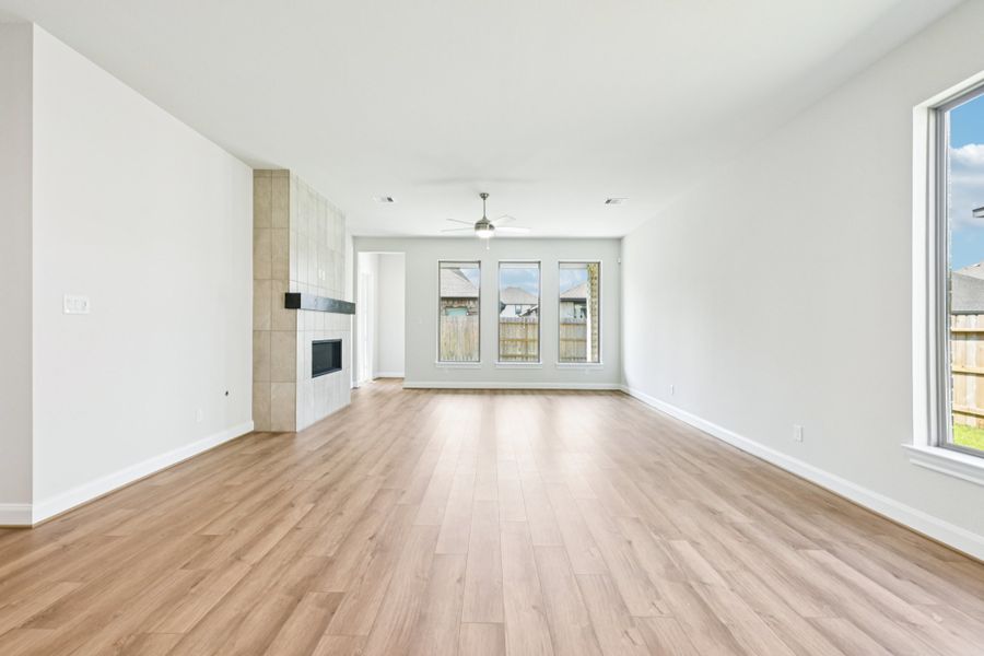 Spacious, unfurnished interior of a new home in Marvida, Cypress (Image 9).