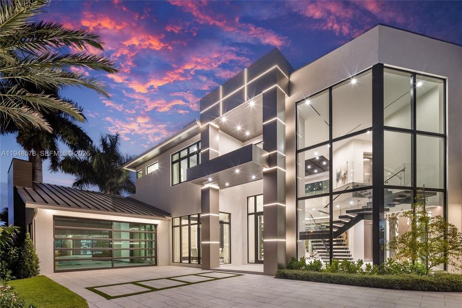 Condo located in Fort Lauderdale, FL showcasing its design and architecture (Image 4).