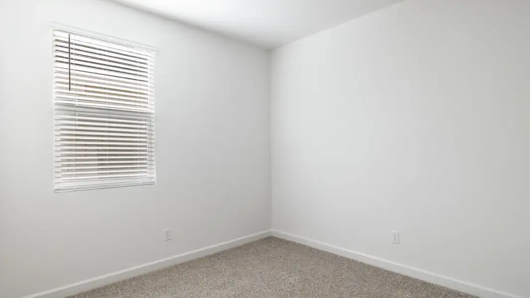 Spacious, unfurnished interior of a new home in Zanjero Pass, Waddell (Image 30).