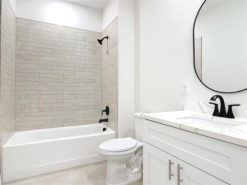 Furnished interior view inside a new home in , Eustis (Image 16).