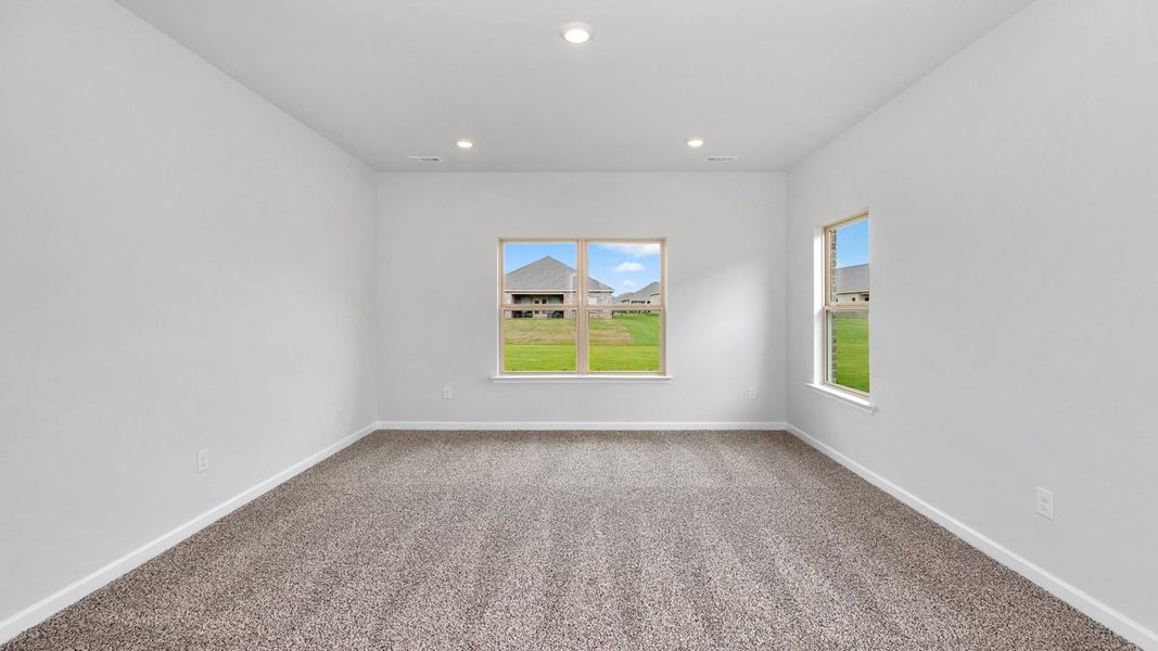 Representative unfurnished interior of a home built from the Kathryn by D.R. Horton in Riverwood Gardens, Oakland (Image 19).