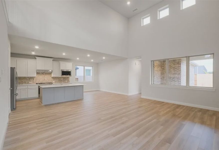 Plan 3039 great room - 7 of 19 Plan 3039 great room - 7 of 19