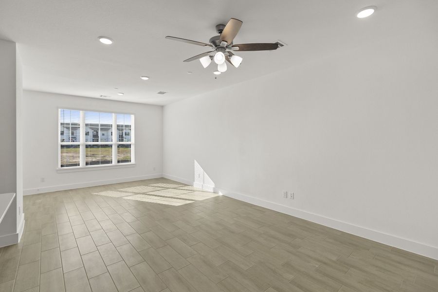 2227 Seven Oaks Boulevard - Bldg 10