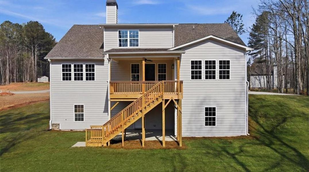 Exterior details and patio area of a home in Bradley Gin, Monroe (Image 4).