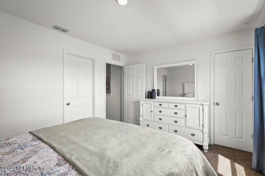 Furnished interior view inside a new home in , Middleburg (Image 28).