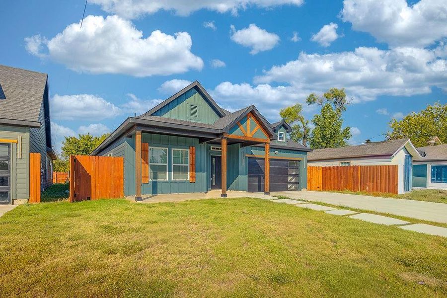 Exterior details and patio area of a home in , Fort Worth (Image 22).