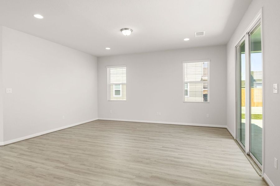 Warren New Home in Taylor, TX.  - Slide 23