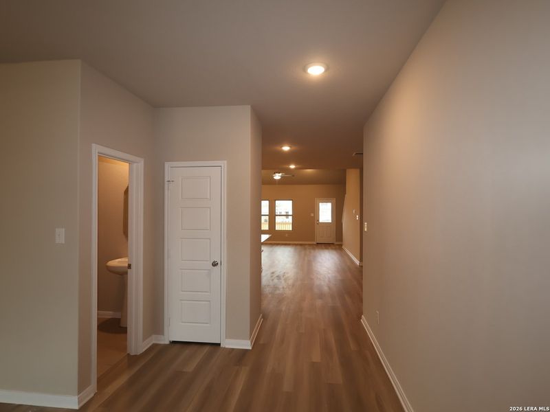 Spacious, unfurnished interior of a new home in Agave, San Antonio (Image 25).