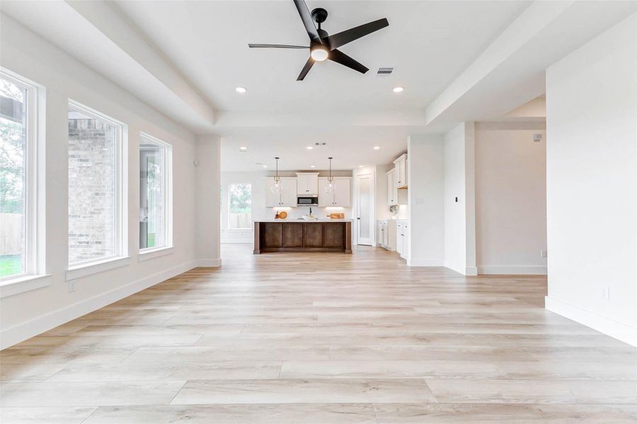 Spacious, unfurnished interior of a new home in , Rosharon (Image 31). Spacious, unfurnished interior of a new home in , Rosharon (Image 31).