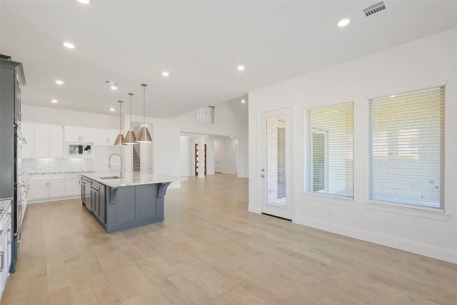 Image 34 of a home in .