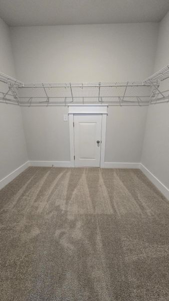 Spacious, unfurnished interior of a new home in , Summerville (Image 26).